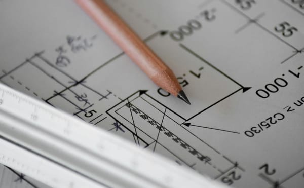 Structures existantes, démolition partielle, extension, nouvel étage… quel taux de TVA ?